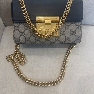 Gucci Black & Beige GG Supreme Chain Shoulder Bag with Gold Hardware
